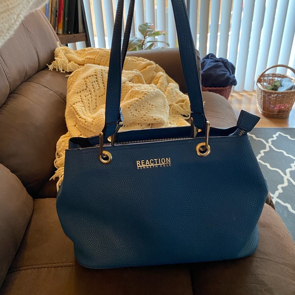 Reaction Kenneth Cole Blue Leather Bag